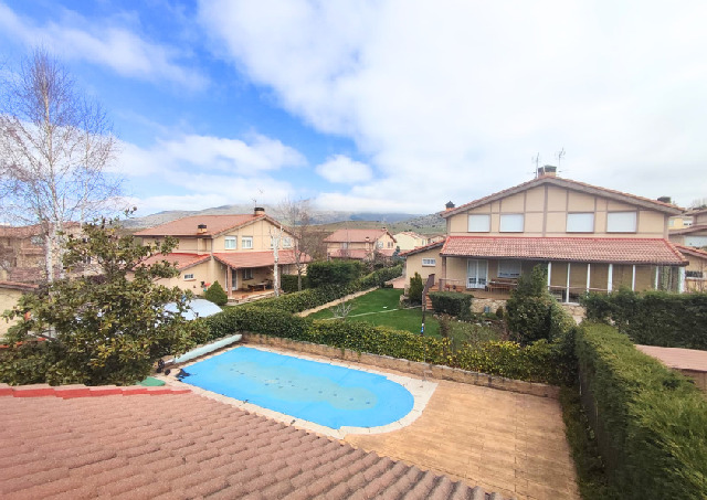 Imagen 20 Inmueble 301897 - Casa en venta en Espinar (El) / Próximo a la Estación de tren