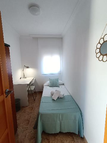 Imagen 20 Inmueble 300628 - Piso en venta en Reus / A 10 minutos del centro de Reus.