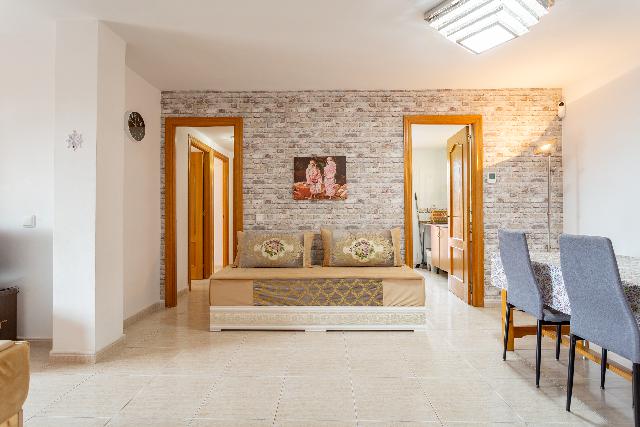 Imagen 2 Inmueble 300699 - Piso en venta en Mont-roig Del Camp / Cerca de la playa, en la urbanizacion Solemio.