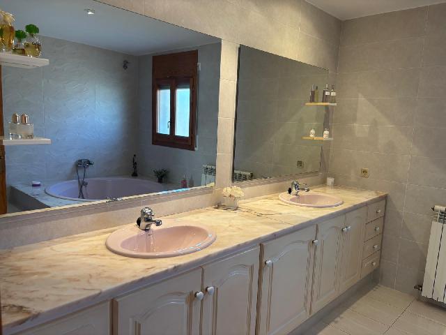 Imagen 16 Inmueble 301793 - Casa Aislada en venta en Deltebre / Chalet individual en Deltebre.