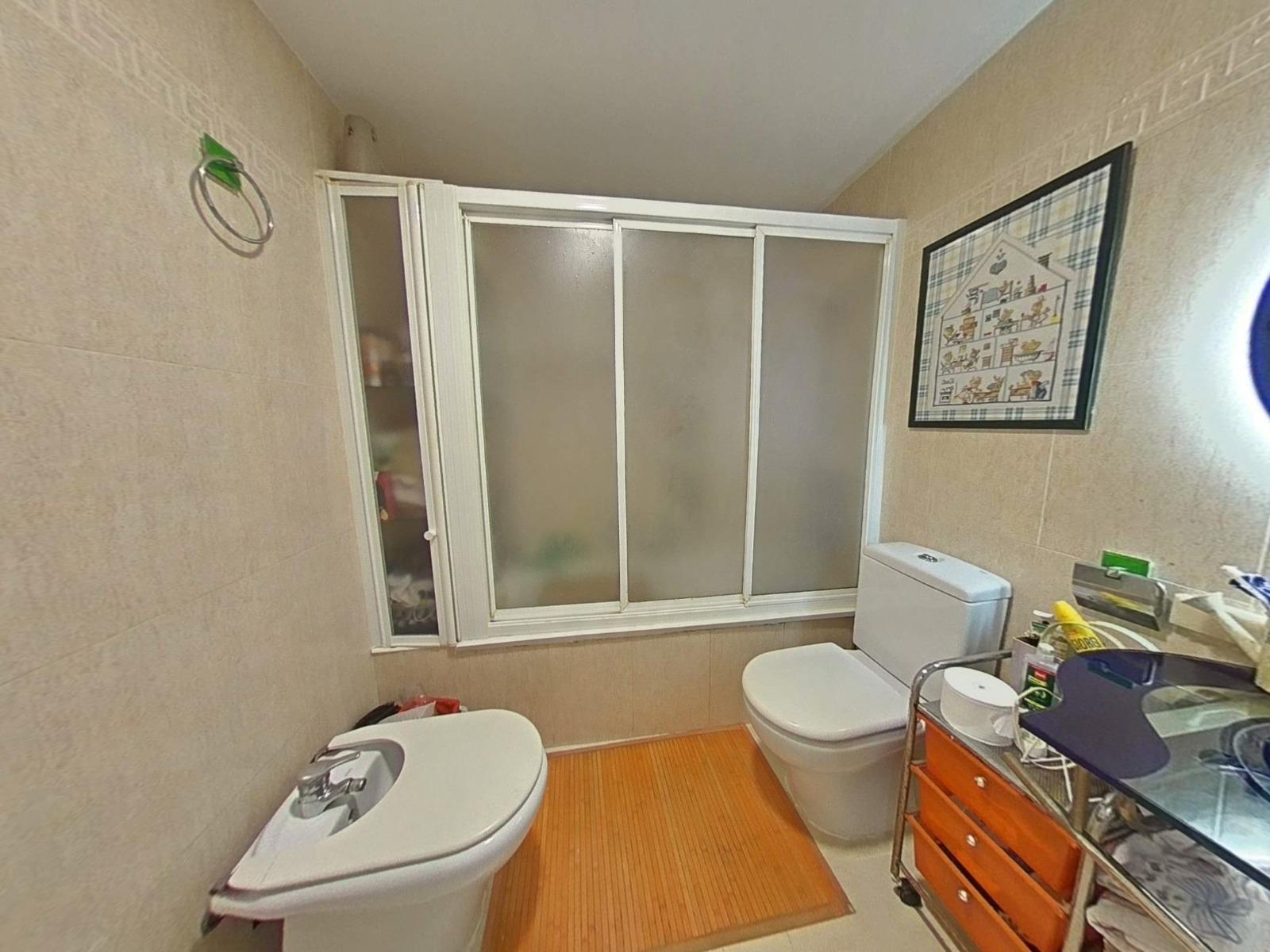 Imagen 35 Piso en venta en Salou / Planta baja ubicada en pleno centro de Salou.