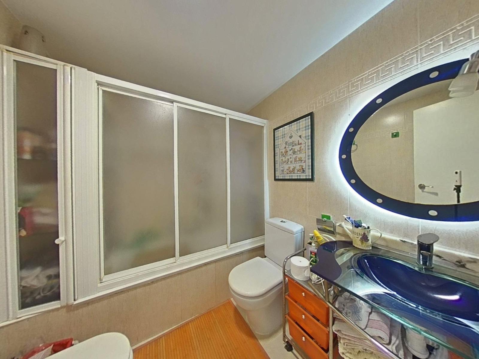 Imagen 33 Piso en venta en Salou / Planta baja ubicada en pleno centro de Salou.