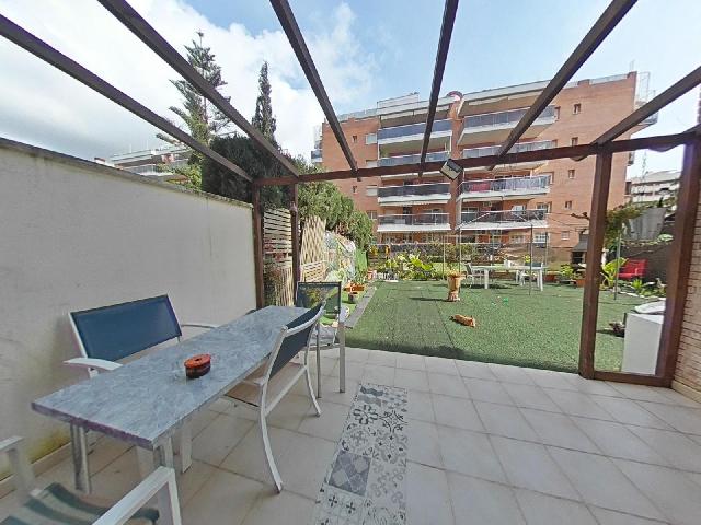 Imagen 9 Inmueble 302057 - Piso en venta en Salou / Planta baja ubicada en pleno centro de Salou.