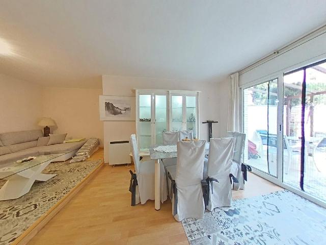 Imagen 3 Inmueble 302057 - Piso en venta en Salou / Planta baja ubicada en pleno centro de Salou.