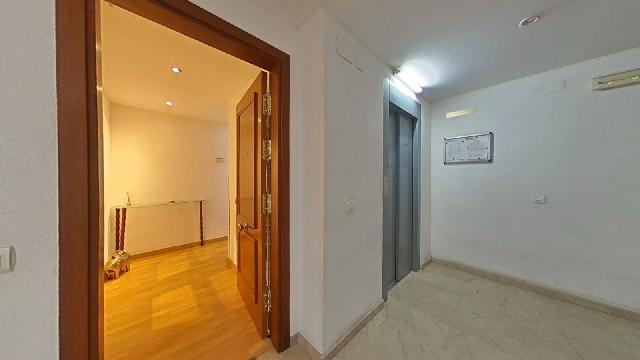 Imagen 30 Inmueble 302057 - Piso en venta en Salou / Planta baja ubicada en pleno centro de Salou.