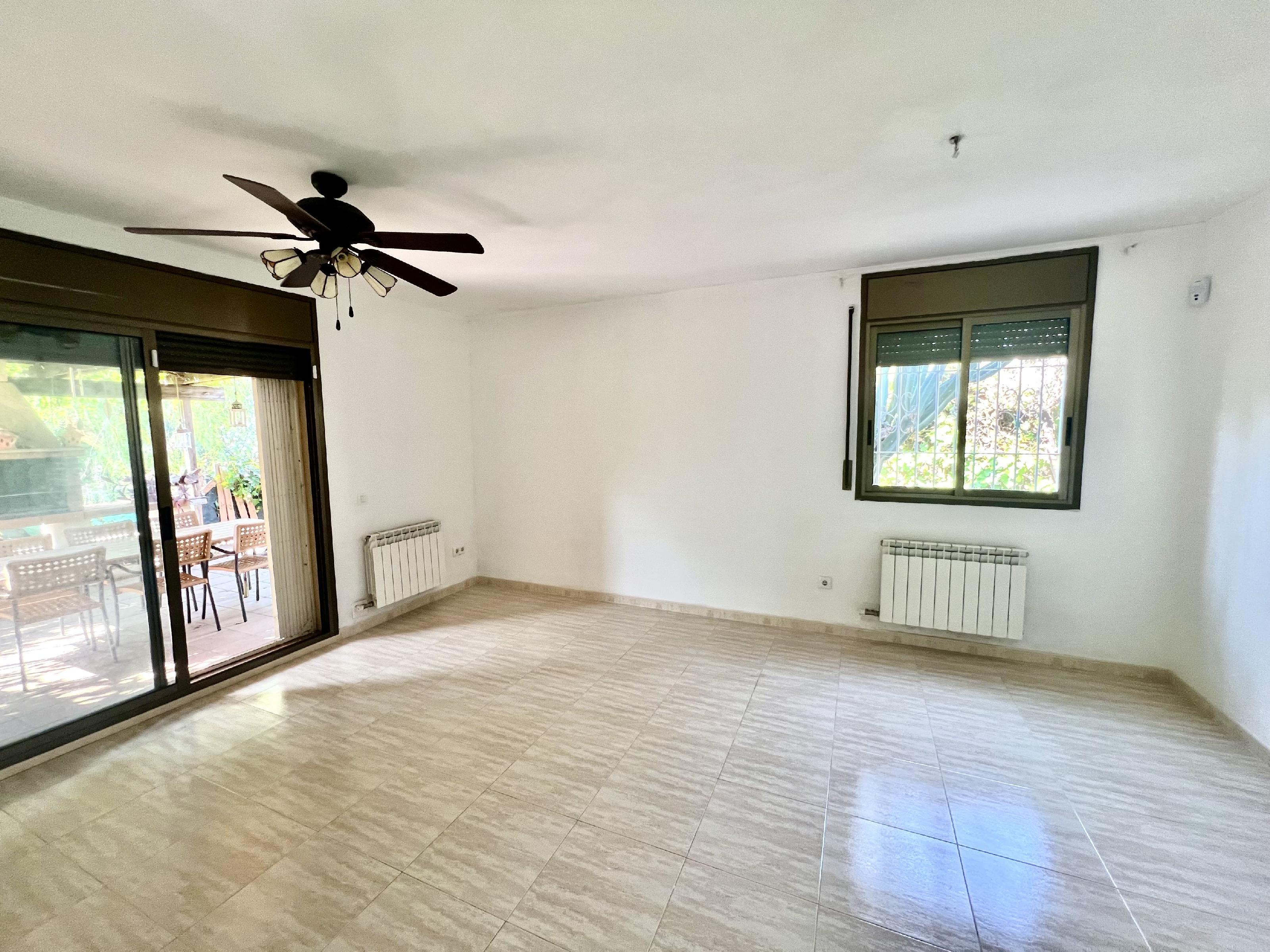 Imagen 5 Casa en venta en Cambrils / Ubicada en zona tranquila y residencial de Vilafortuny