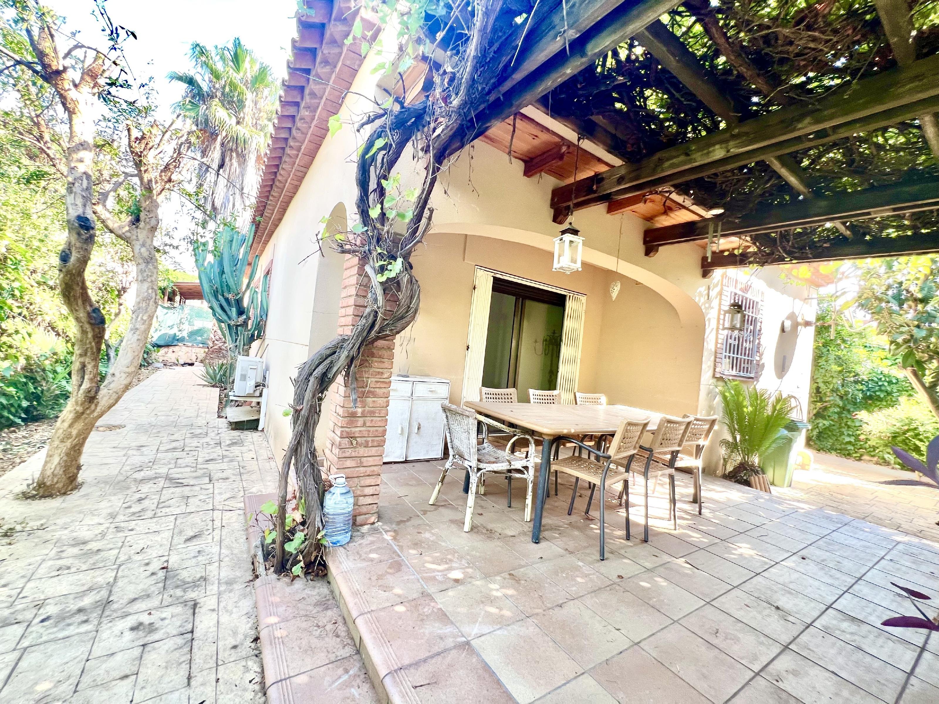 Imagen 24 Casa en venta en Cambrils / Ubicada en zona tranquila y residencial de Vilafortuny