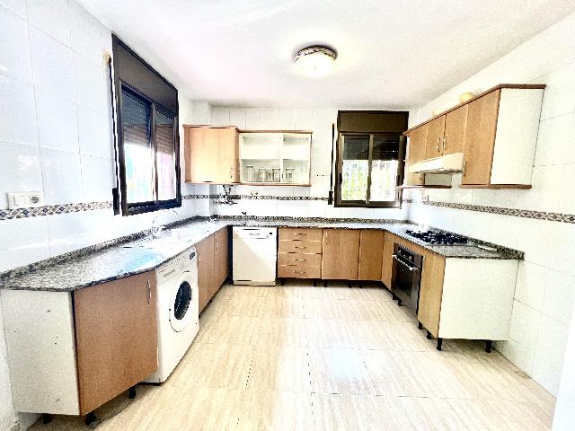 Imagen 4 Inmueble 302347 - Casa en venta en Cambrils / Ubicada en zona tranquila y residencial de Vilafortuny