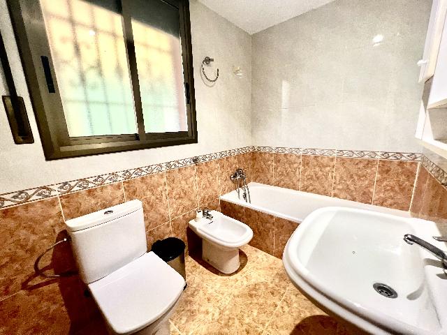 Imagen 16 Inmueble 302347 - Casa en venta en Cambrils / Ubicada en zona tranquila y residencial de Vilafortuny