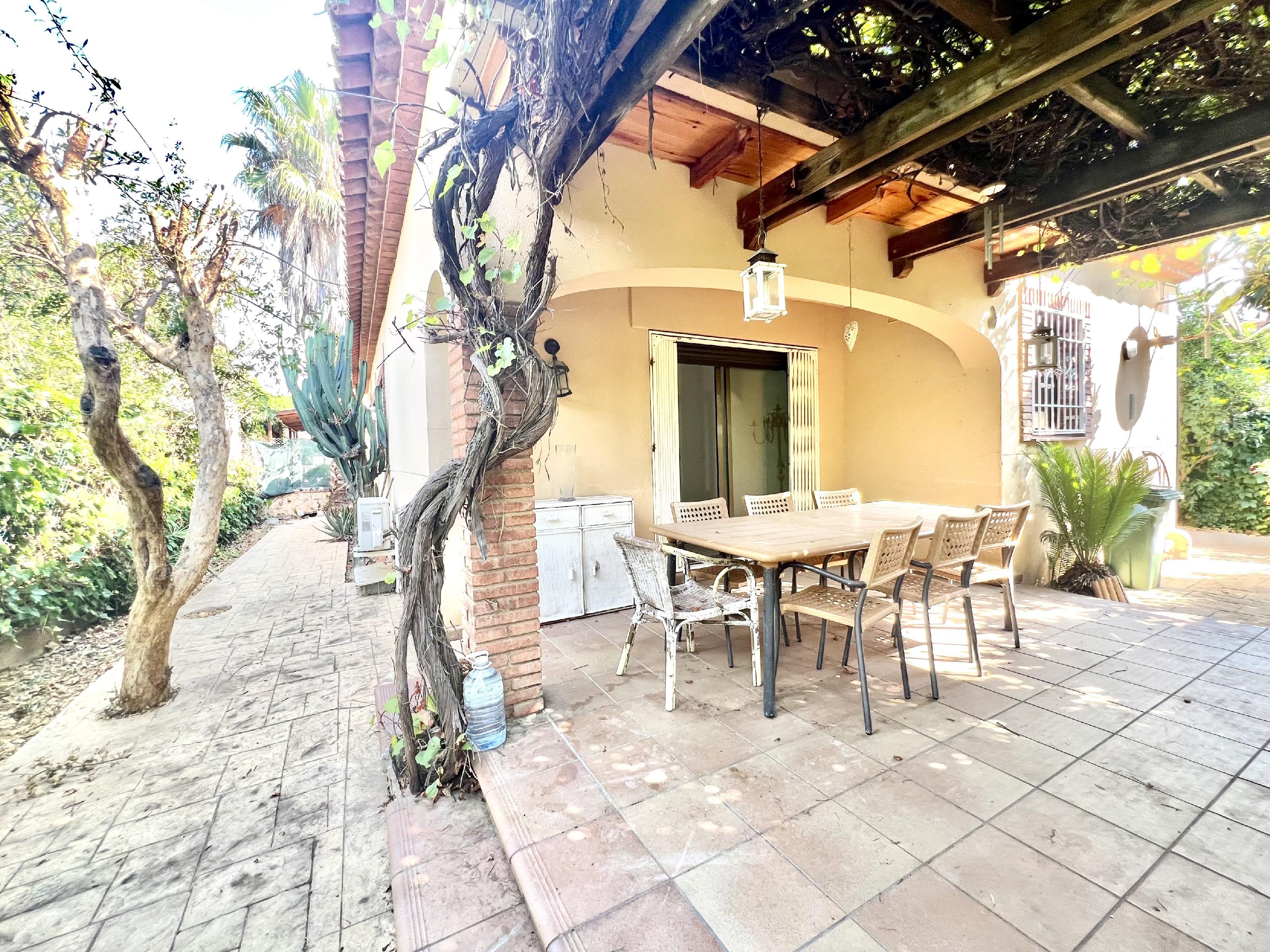 Imagen 32 Casa en venta en Cambrils / Ubicada en zona tranquila y residencial de Vilafortuny