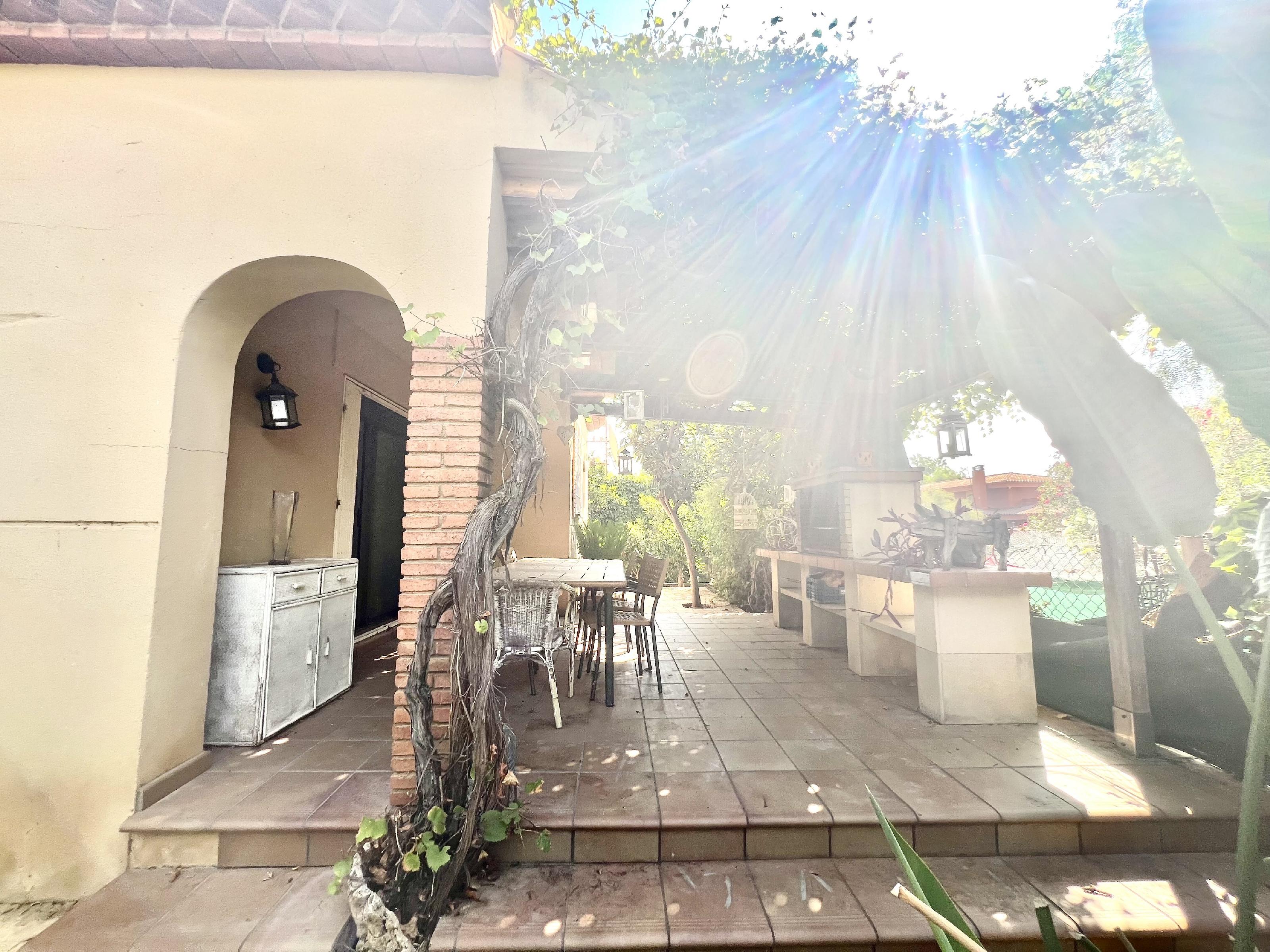 Imagen 33 Casa en venta en Cambrils / Ubicada en zona tranquila y residencial de Vilafortuny