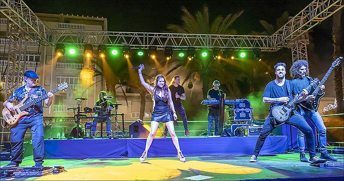 Imagen 21 Apto. Playa en venta en Torrevieja / Primera linea de Playa en La Mata, Torrevieja.