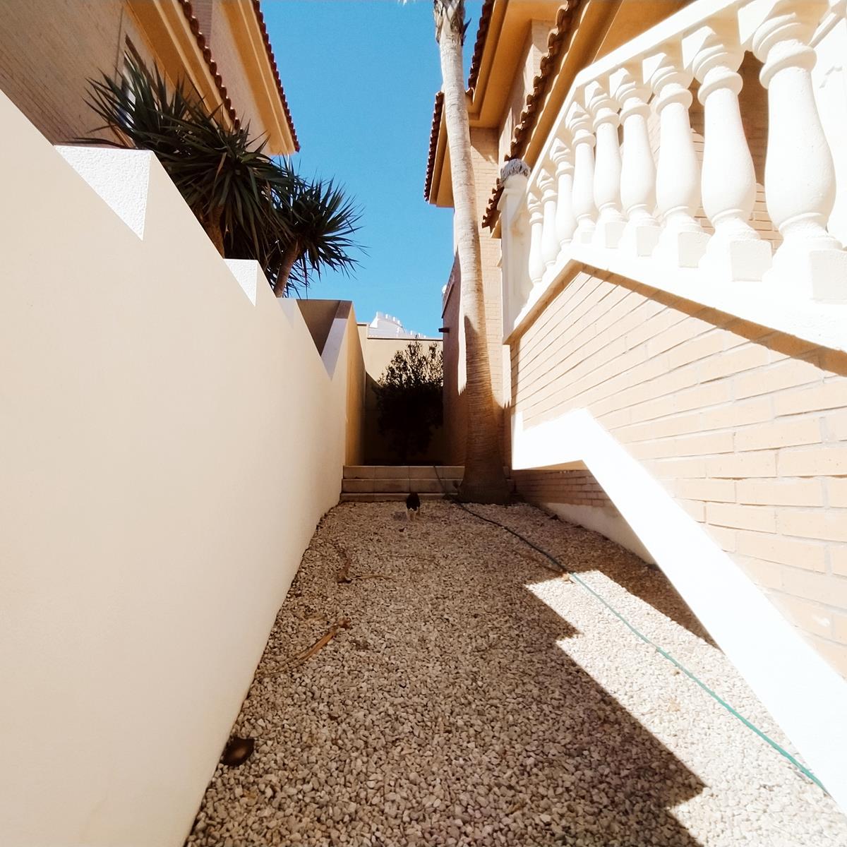 Imagen 32 Casa Adosada en venta en Rojales / En Ciudad Quesada, junto al campo de Golf.