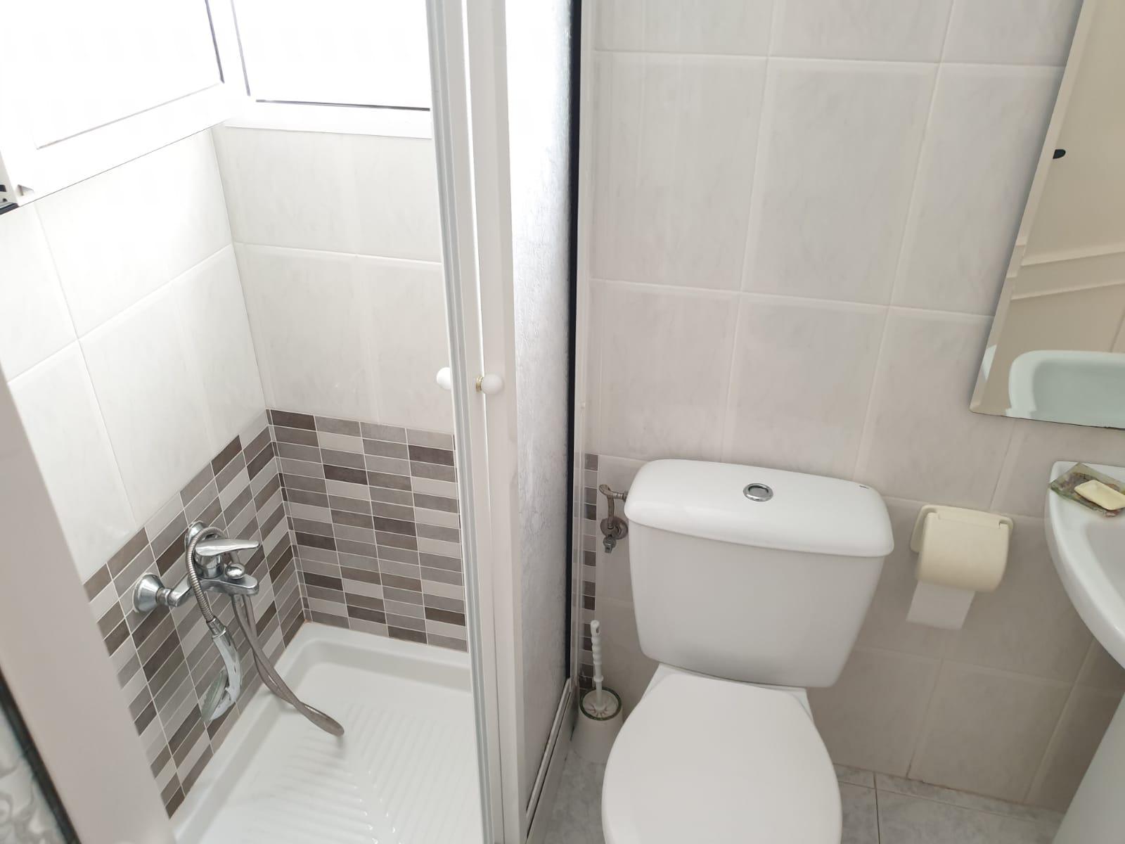 Imagen 25 Casa Adosada en venta en Torrevieja / A 5 minutos de la Playa de la Mata.