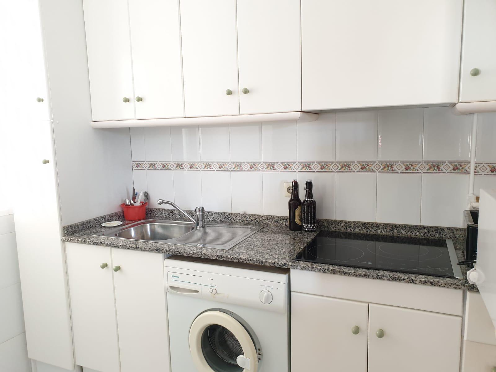 Imagen 18 Casa Adosada en venta en Torrevieja / A 5 minutos de la Playa de la Mata.