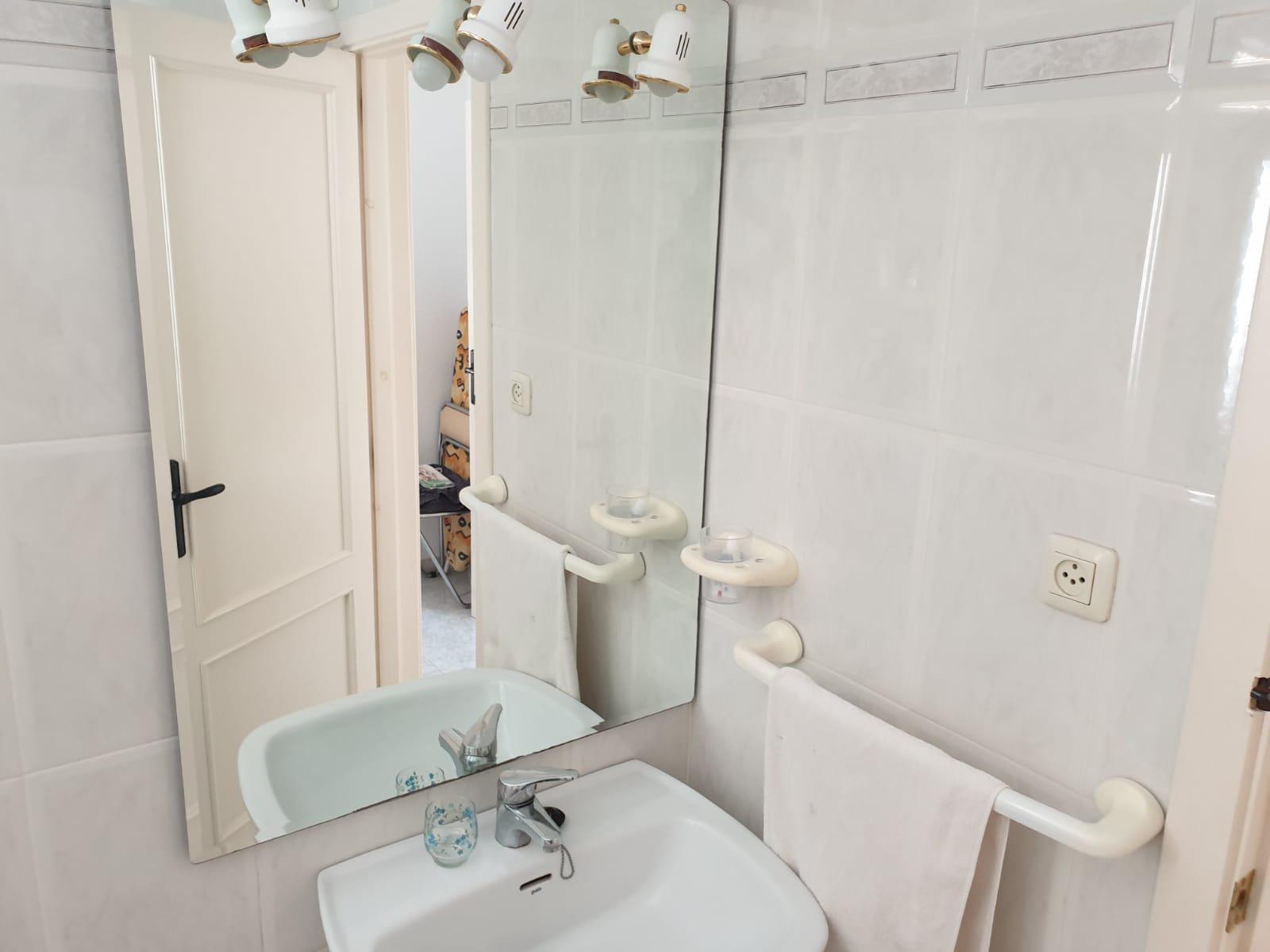 Imagen 23 Casa Adosada en venta en Torrevieja / A 5 minutos de la Playa de la Mata.