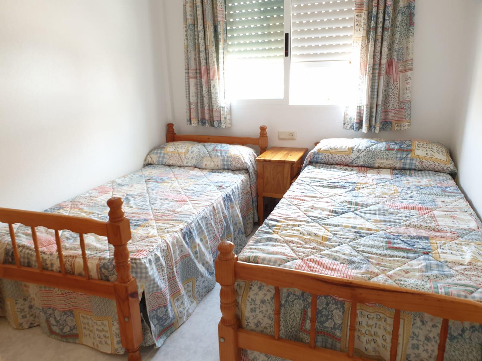 Imagen 26 Casa Adosada en venta en Torrevieja / A 5 minutos de la Playa de la Mata.