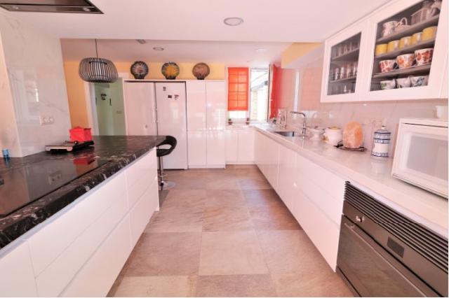 Imagen 33 Inmueble 286407 - Casa Aislada en venta en Orihuela / En cabo Roig-Orihuela, Junto al puerto deportivo.