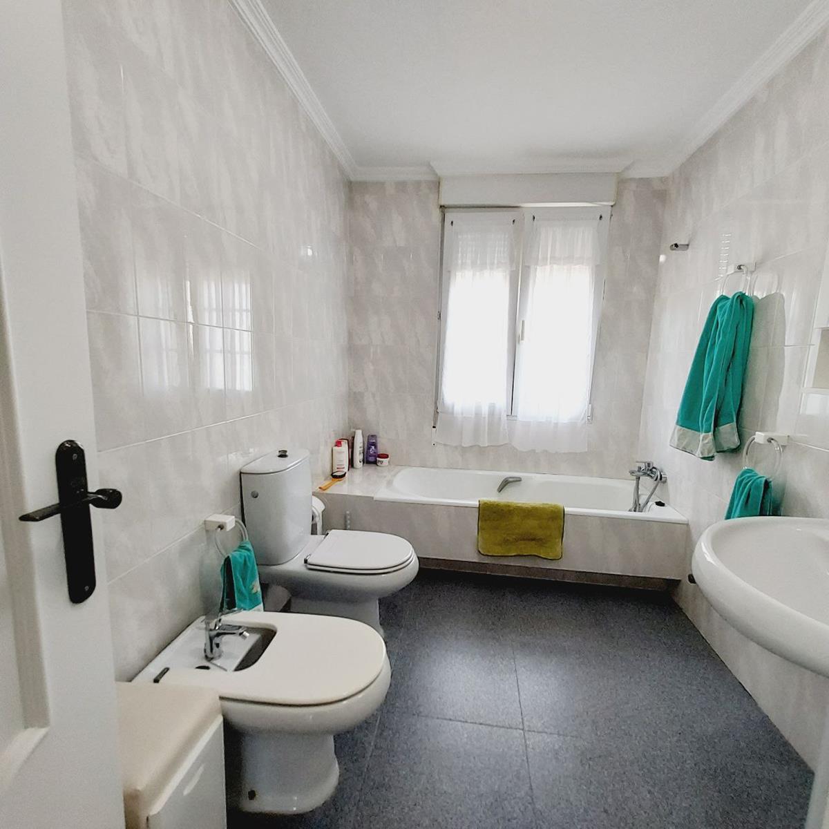 Imagen 52 Casa Aislada en venta en Orihuela / En cabo Roig-Orihuela, Junto al puerto deportivo.