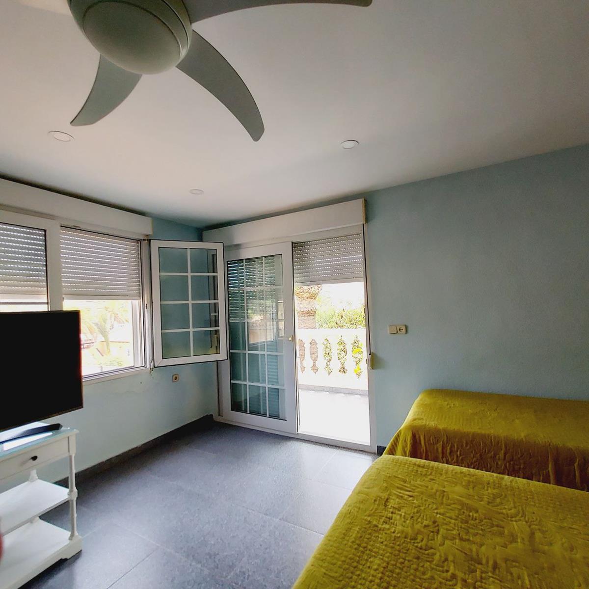 Imagen 68 Casa Aislada en venta en Orihuela / En cabo Roig-Orihuela, Junto al puerto deportivo.