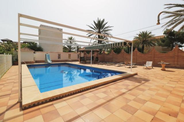 Imagen 99 Inmueble 286407 - Casa Aislada en venta en Orihuela / En cabo Roig-Orihuela, Junto al puerto deportivo.
