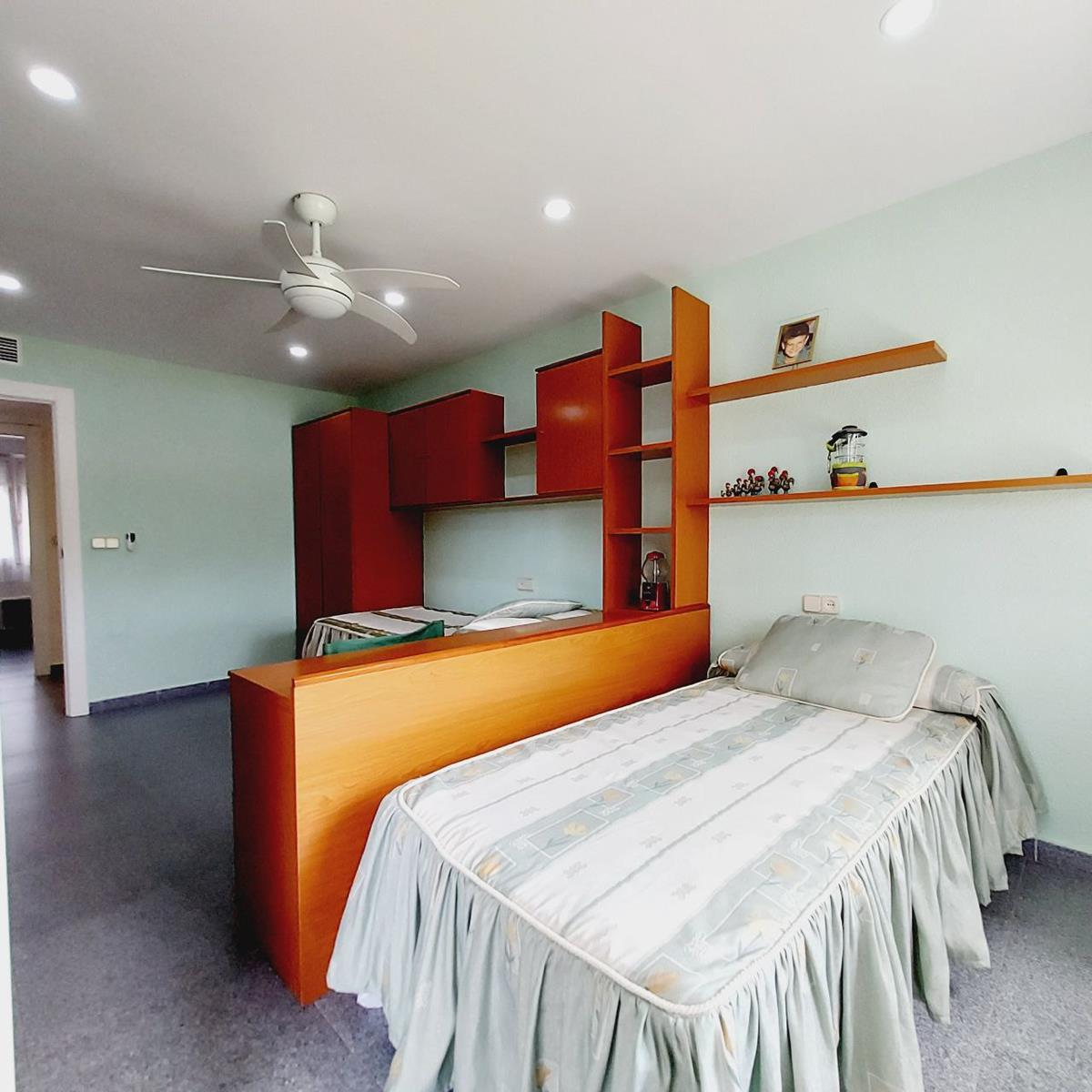 Imagen 58 Casa Aislada en venta en Orihuela / En cabo Roig-Orihuela, Junto al puerto deportivo.