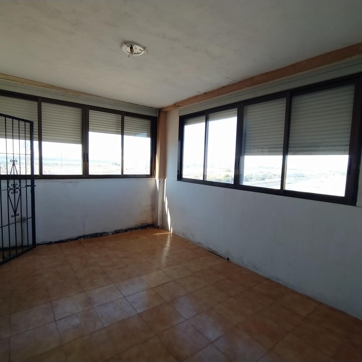 Imagen 9 Apto. Playa en venta en Torrevieja / Cerca de la Playa de la Mata            