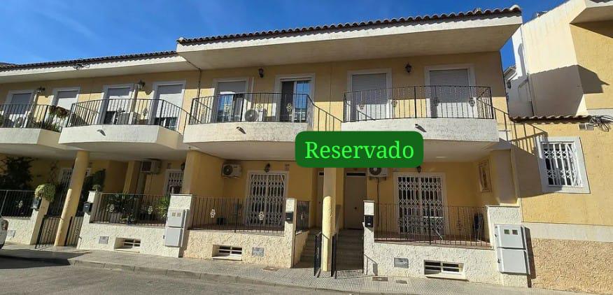 Imagen 1 Casa Pareada en venta en Cox / Cerca del Ayuntamiento, en la parte alta.