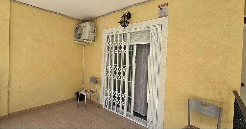 Imagen 3 Casa Pareada en venta en Cox / Cerca del Ayuntamiento, en la parte alta.