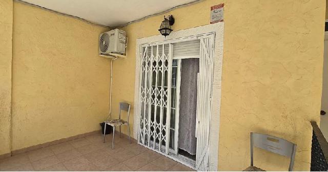 Imagen 3 Inmueble 288008 - Casa Pareada en venta en Cox / Cerca del Ayuntamiento, en la parte alta.